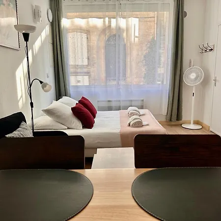 아파트 De Garonne - Face A Bordeaux 로르몽
